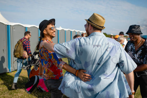 Best Luxury portable toilet rental  in Grinnell, IA