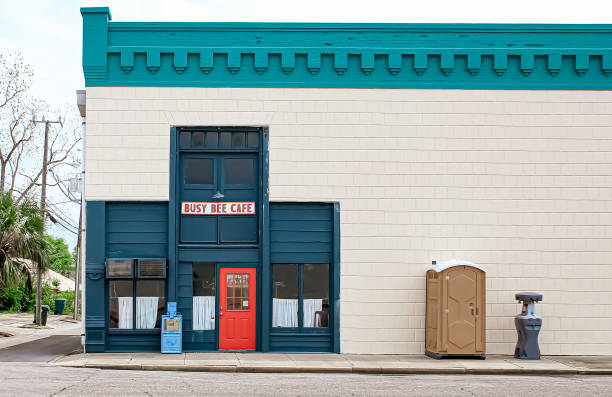 Best Porta potty delivery and setup  in Grinnell, IA